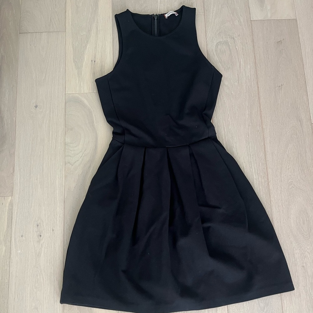 Aritzia sunday best mini dress size 00